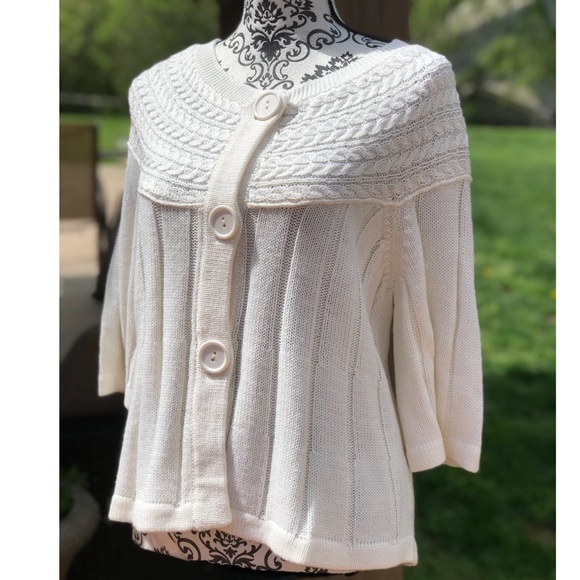 RQT White Cape Cardigan in XL - Picture 7 of 7
